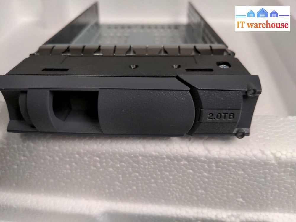 - 15X Netapp 3.5’ Hdd Caddy 111-00734 + C1 0095673 W/L3-25232 Or P003464 Sata-Sas