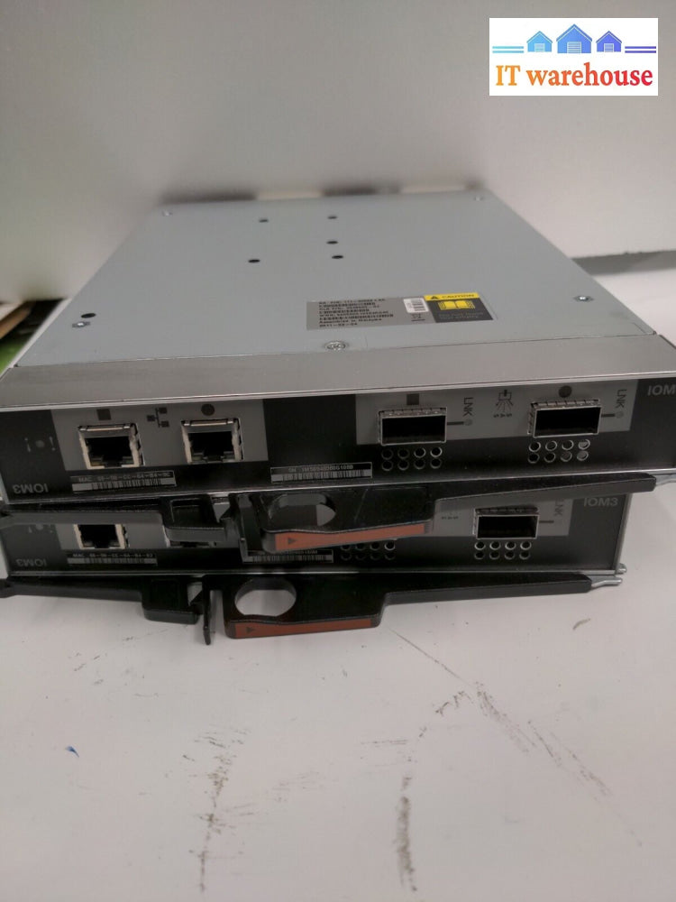 - 2X Netapp Iom3 111-00569 + A0 Isk Array Controller Modules