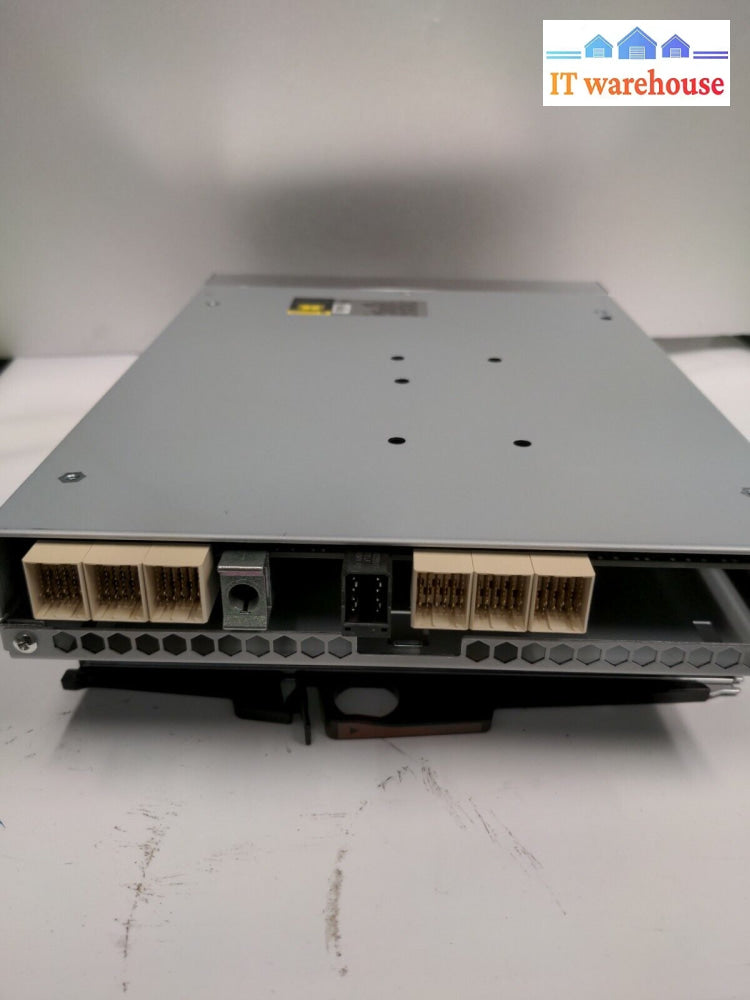 - 2X Netapp Iom3 111-00569 + A0 Isk Array Controller Modules