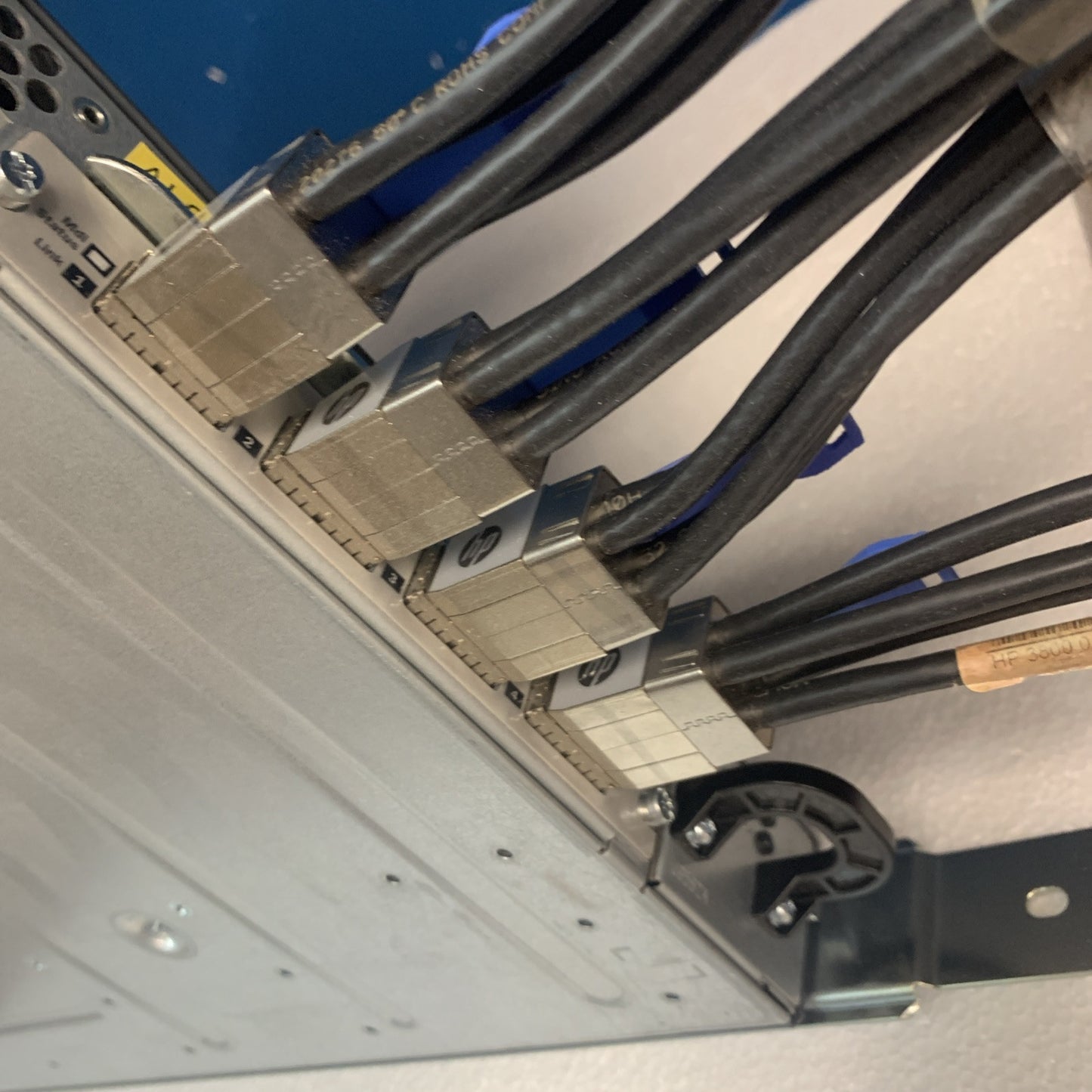HP J9576A E3800-48G-4SFP+ 48 Ports Network Switch w/ Mount + Cables