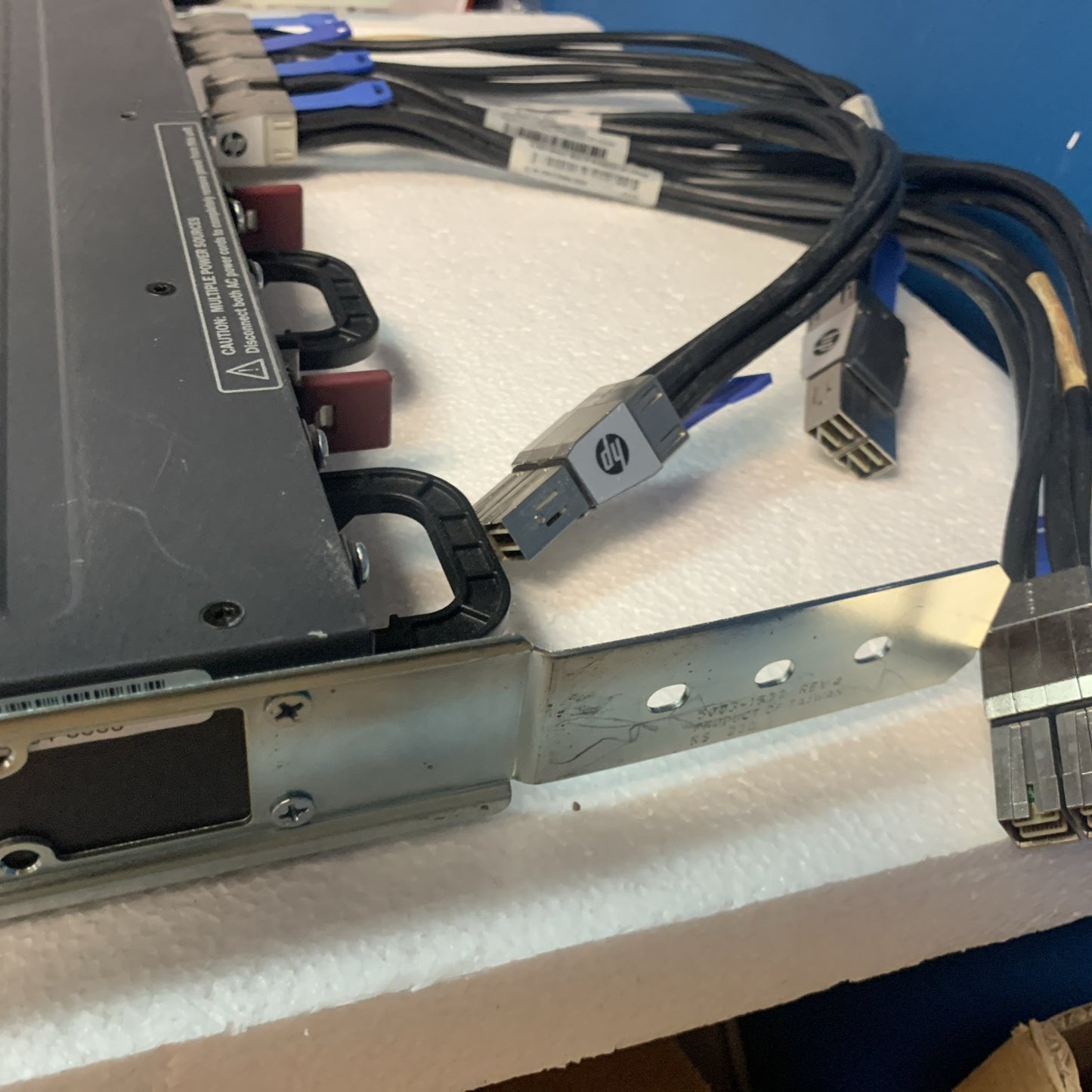 HP J9576A E3800-48G-4SFP+ 48 Ports Network Switch w/ Mount + Cables