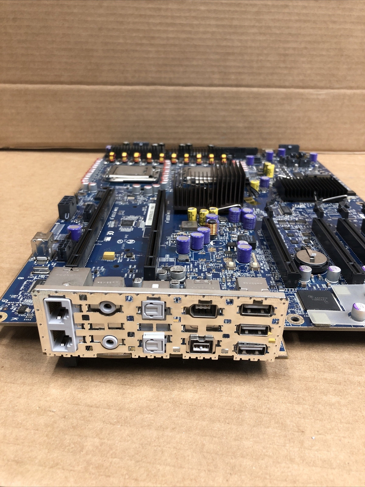 +Apple Mac Pro A1186 Motherboard 820-1976-A W/2x Xeon 2.66GHz /NO IO Shield