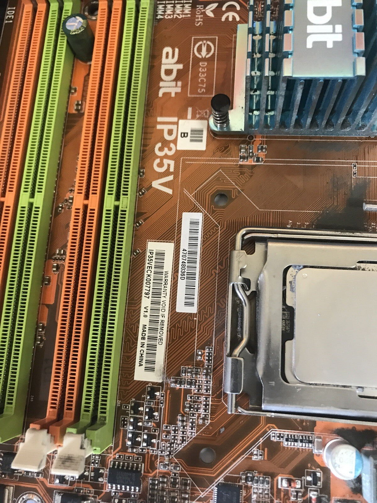 ABIT IP35V - motherboard - ATX - LGA775 Socket - P35 w/ Quad core Q6600 CPU