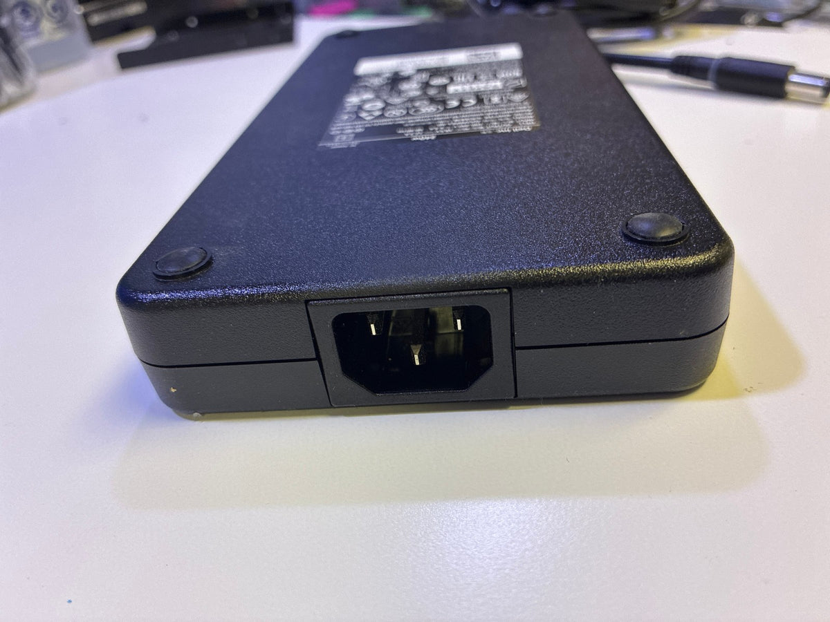 🔥 Dell GA240PE1-00 240W AC/DC Power Adapter 19.5V 12.3A DP/N 0F4XHP Black