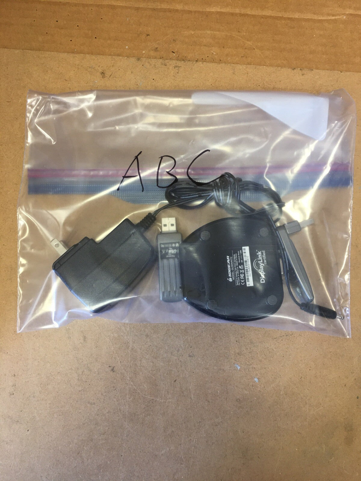 ~ IOGEAR Wireless HD Computer To TV Kit GUWAVKIT2 Transmit Receive DisplayLink