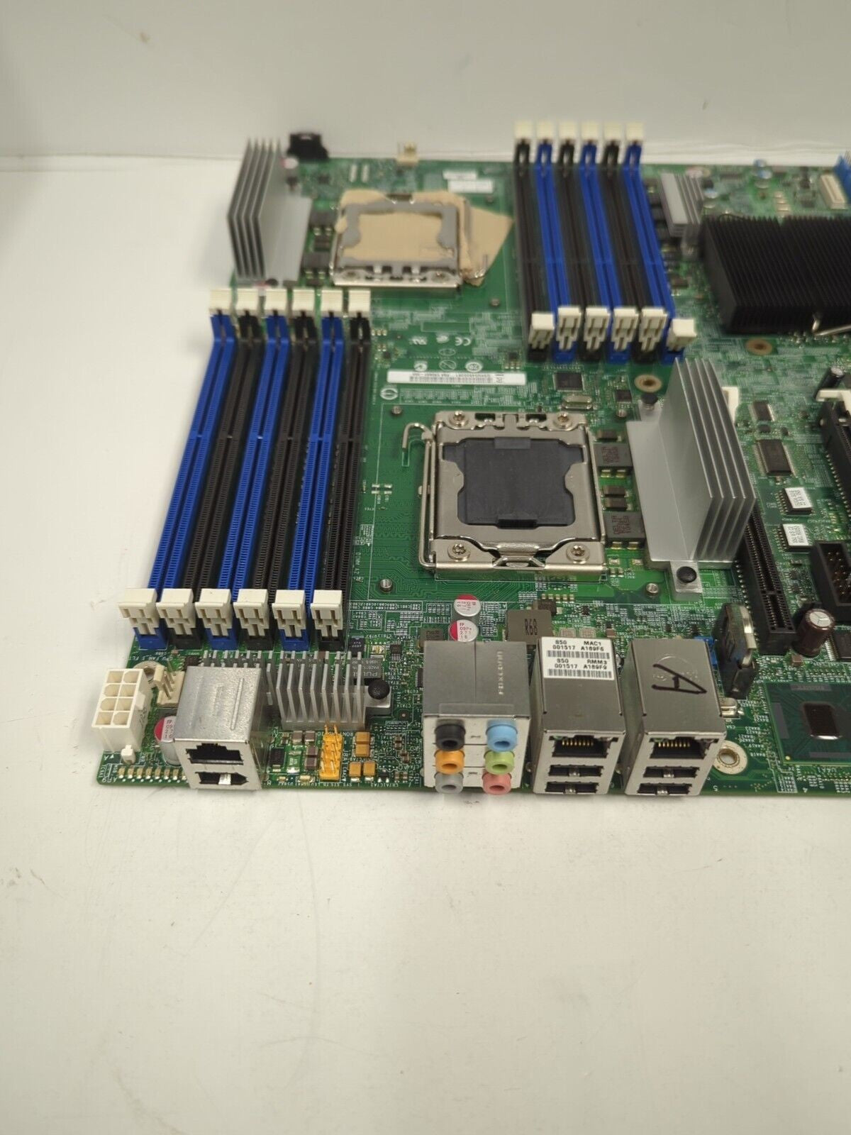 Intel S5520SC DAS50MB18C0 LGA1366 2 socket motherboard -