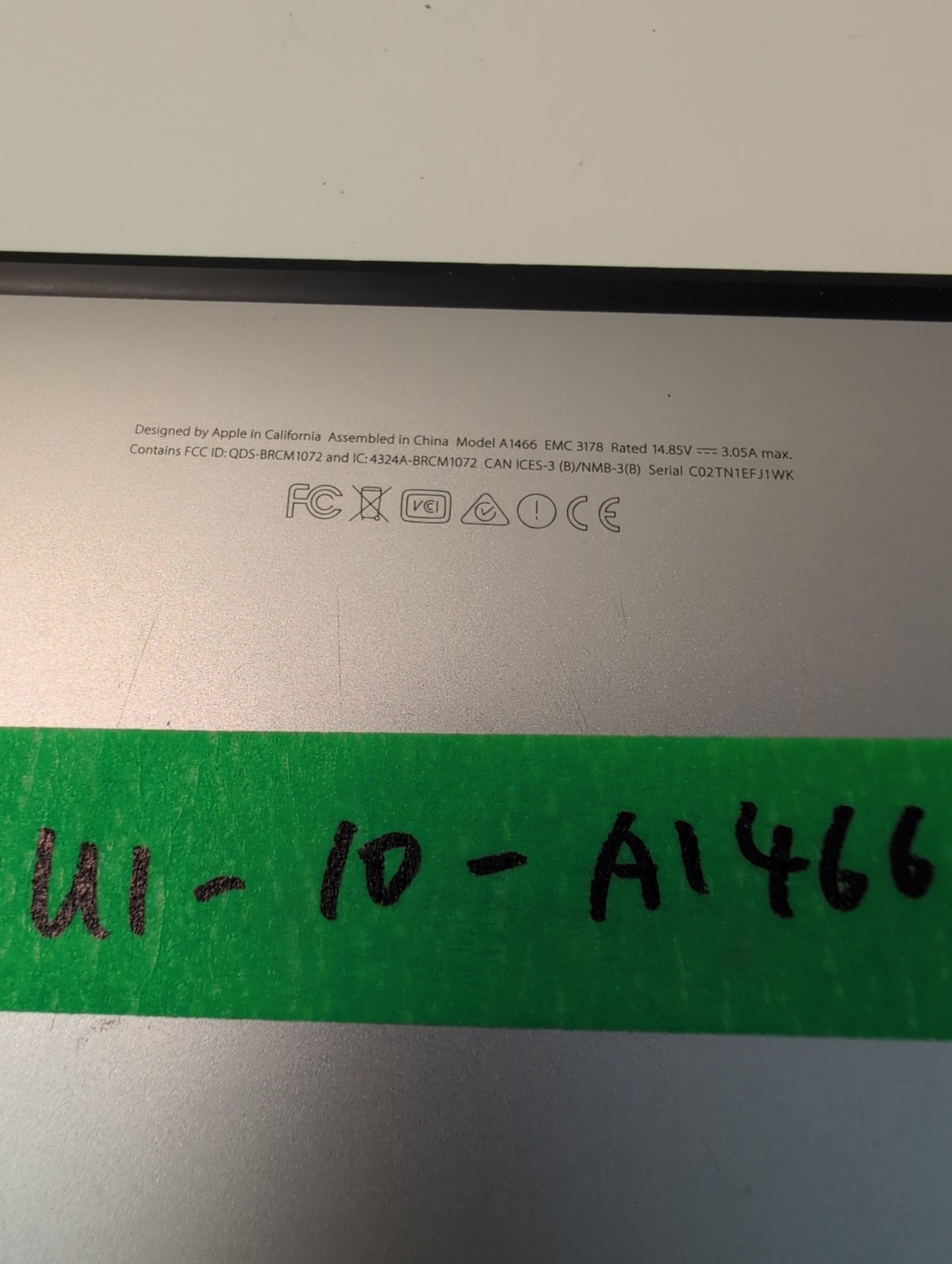 NICE Apple MacBook Air A1466 13" 2017 1.8GHz i5/8GB /128GB SSD (NO AC ADAPTER) -