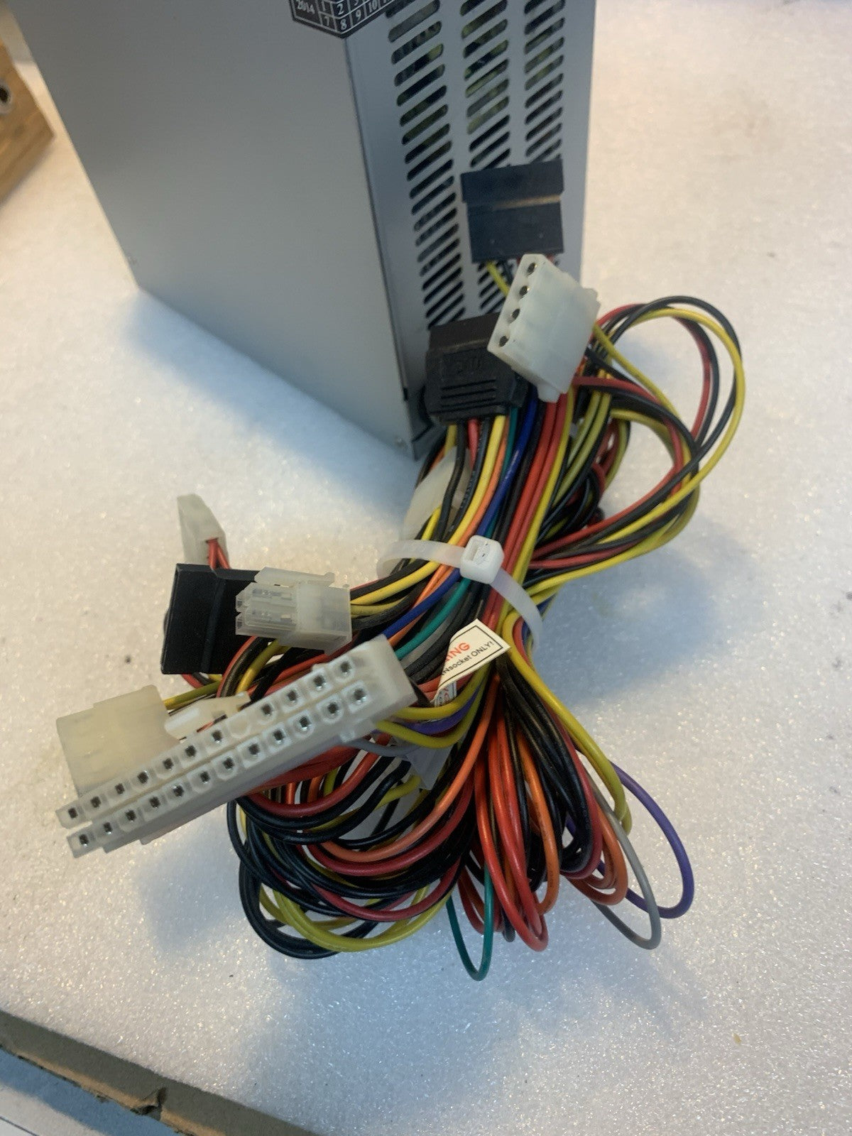 StarTech AP-450XS12V 20+4 Pin 375W ATX Power Supply for Intel P4 / AMD Athlon PC