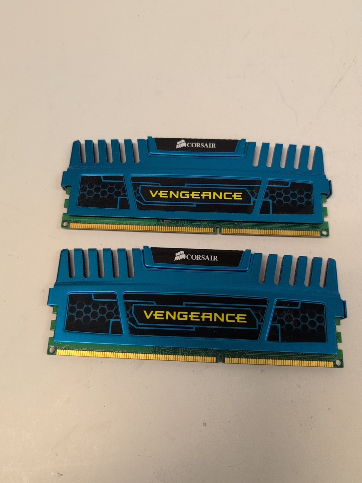 8GB(4GBx2) Corsair CMZ8GX3M2A1600C9B Vengeance Blue PC3-12800 1600mHz DDR3 RAM -