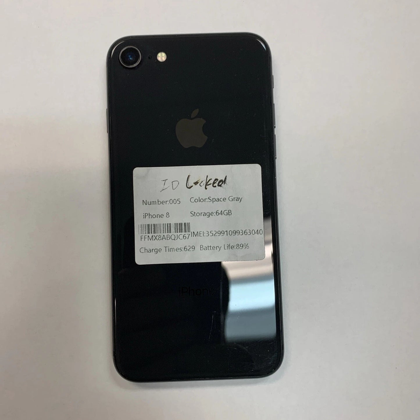 i Phone 8 64GB - Black - (read)