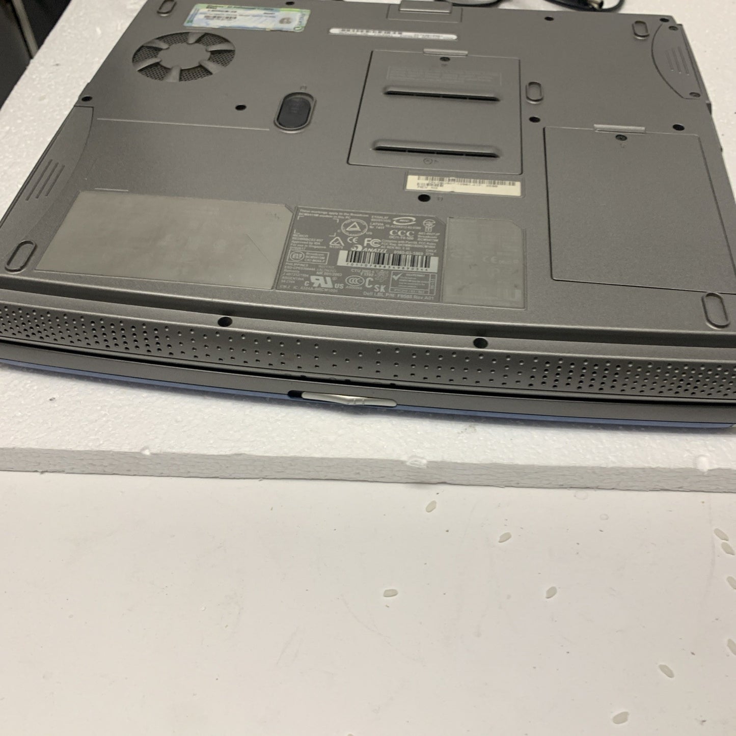 🔥 Vintage Dell Inspiron 5100 P4 2.8GHZ 512MB ATI Radeon 7500 working battery