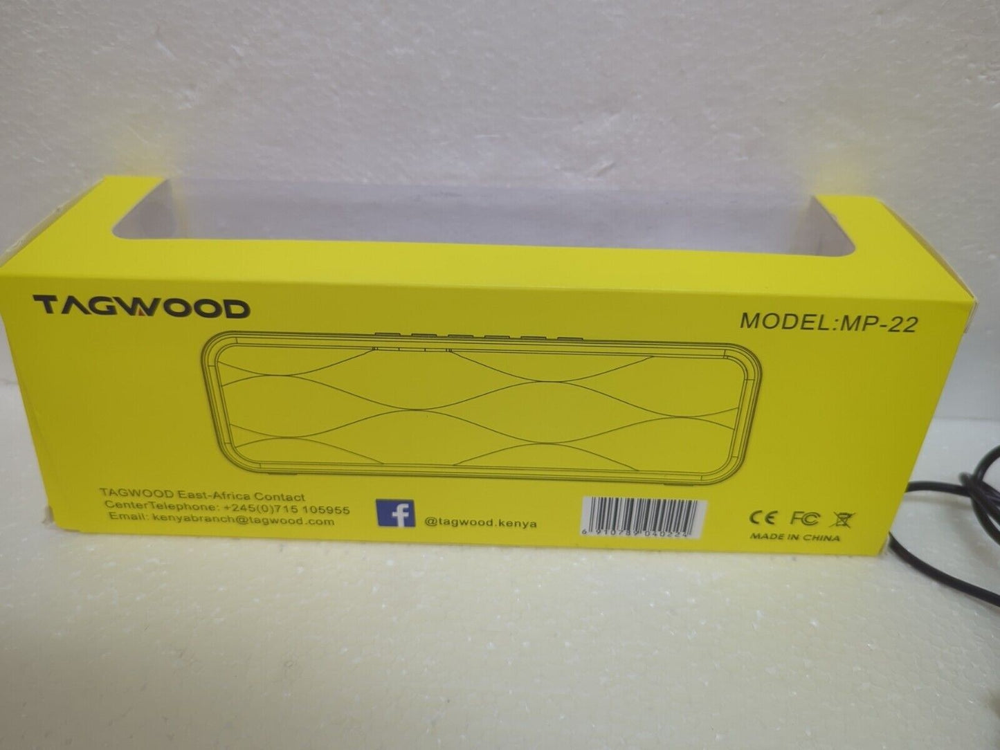 - (NICE) TAGWOOD MP-22 PORTABLE BLUETOOTH FM USB AUX SPEAKER TESTED