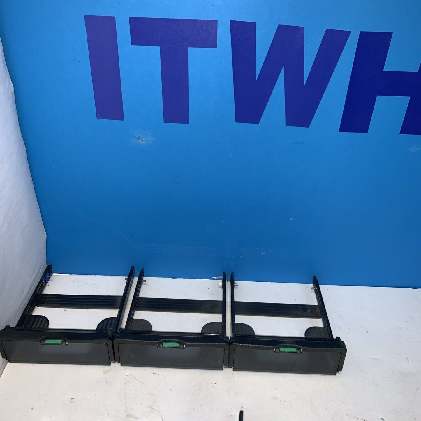 3x HP Z600 Z800 Z620 Z820 Workstation 3.5" Hard Drive Tray Caddy 506601-002 001