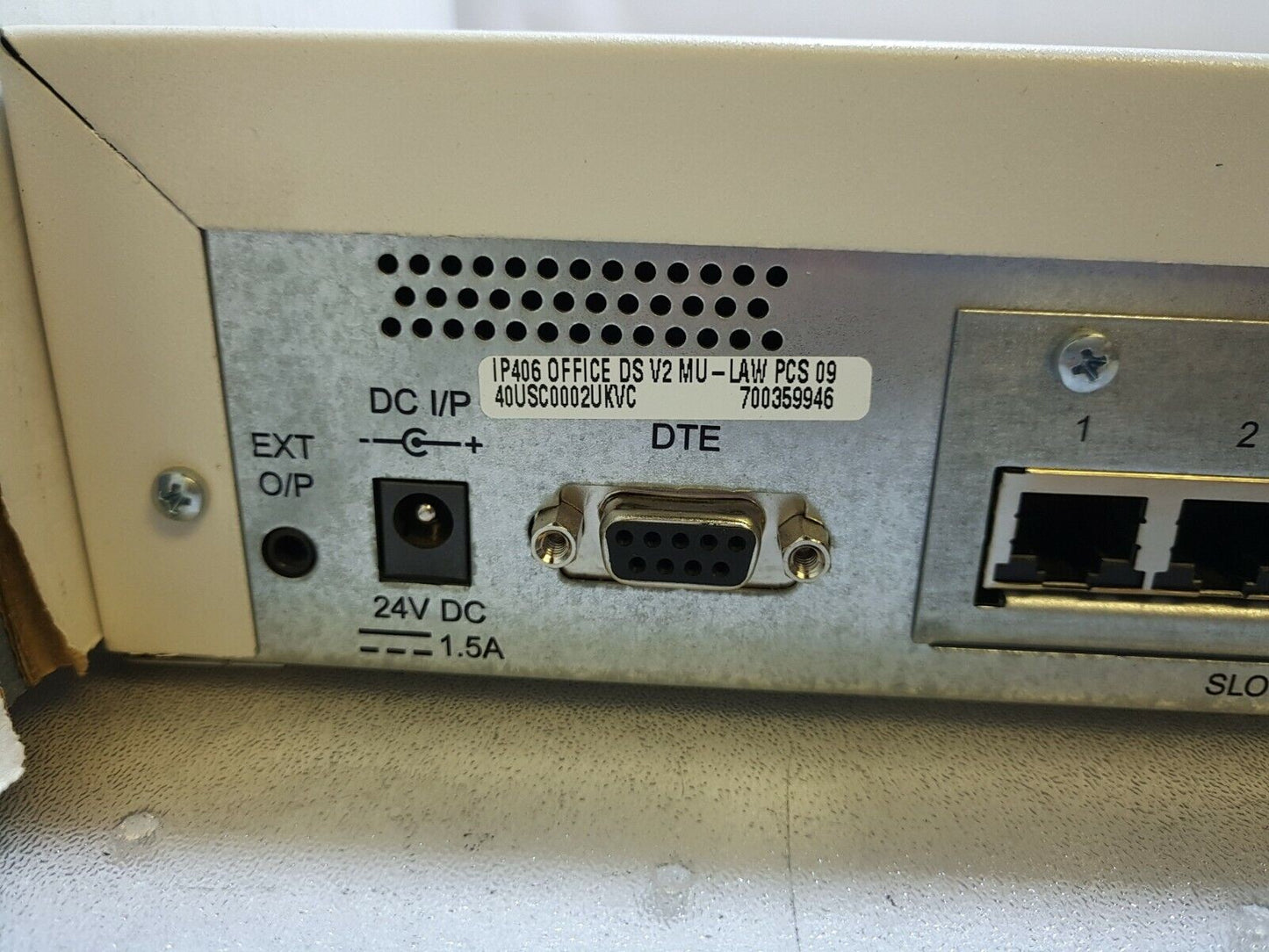 - AVAYA IP406 OFFICE DS V2 MU-LAW-PCS Phone System Voicemail Controller w/AC