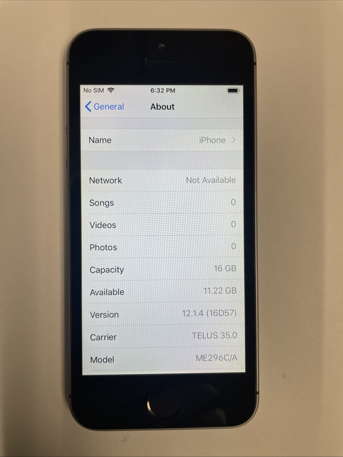 Apple 16GB iPhone 5s A1533, Space Gray Hollow at Back Unlocked Carrie:Telus +
