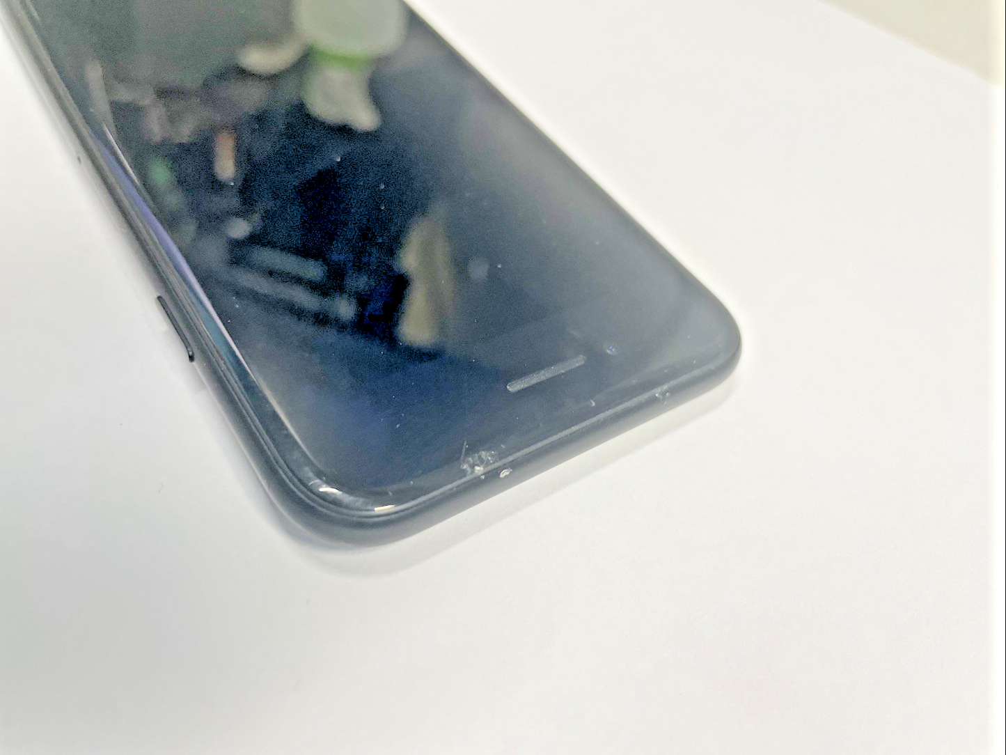 Apple iPhone 7 A1778 Smartphone 32G Cracked Screen UNLOCKED +