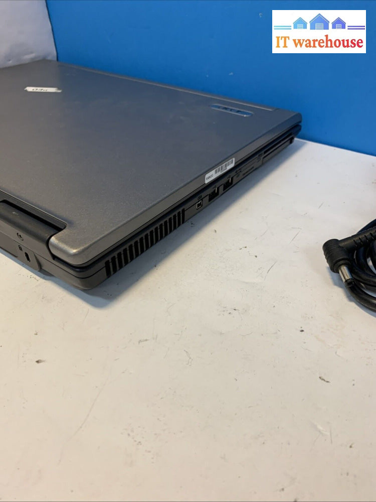 Acer Travel Mate 6592 C2D T7300 2GB 750GB Windows xp pro sp3 (one key defective)