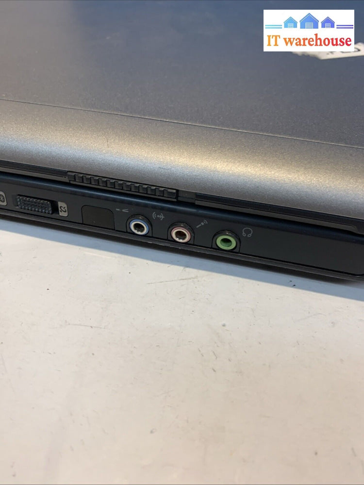 Acer Travel Mate 6592 C2D T7300 2GB 750GB Windows xp pro sp3 (one key defective)