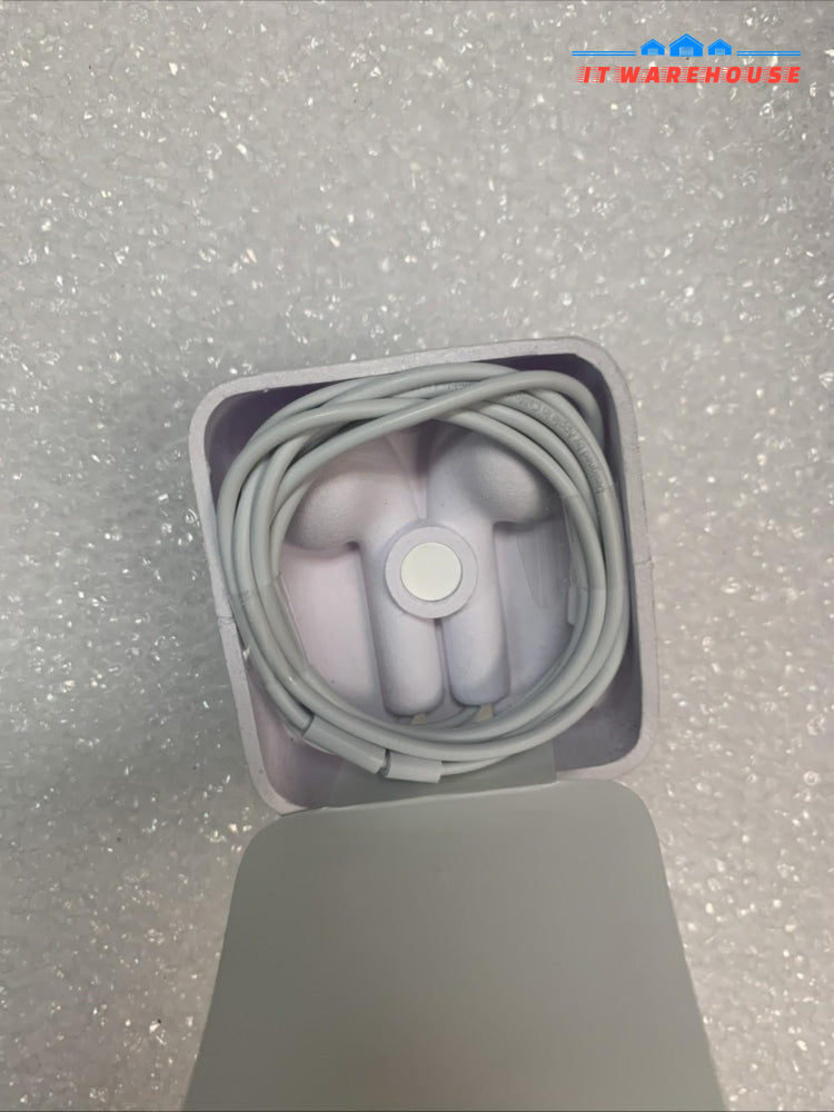 Apple iPod Nano 3rd Generation 8GB player working