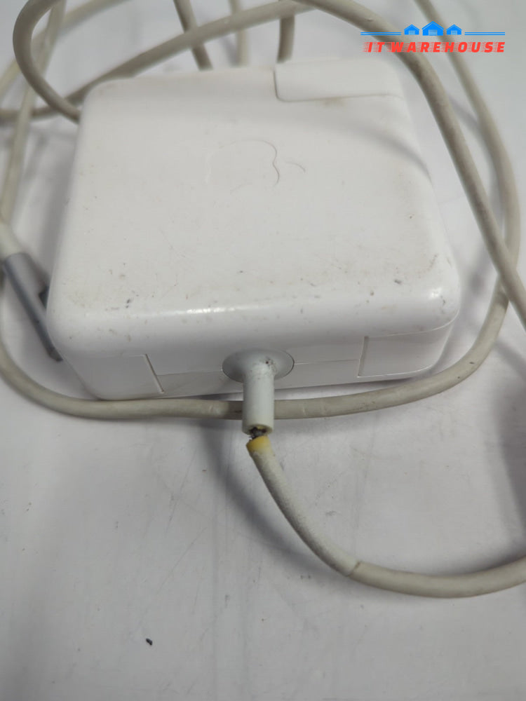 Apple MacBook Pro 13” A1278 Mid 2010/C2D 2.4GHz CPU/4GB/250GB HDD/10.10 (READ)