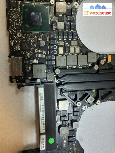 - Apple Macbook Pro A1286 15’’ 820-2915-A Logic Board 639-2231 A (For Parts)