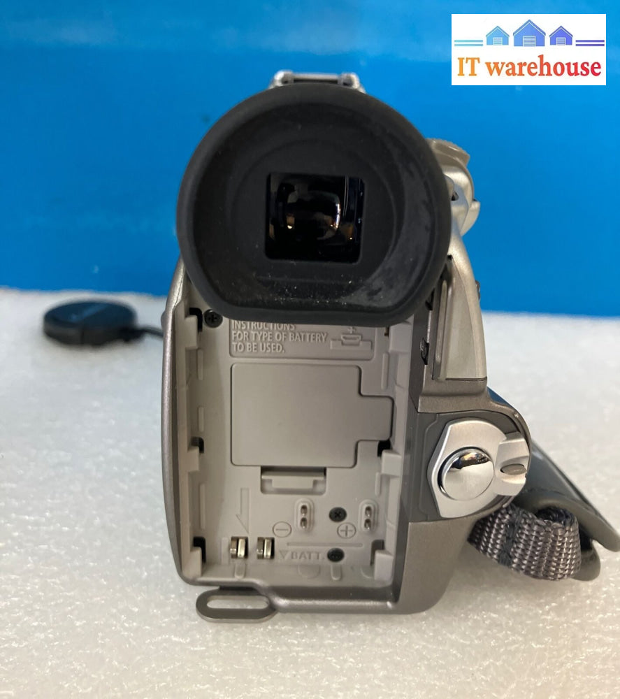 Canon Zr50 Minidv Stereo Camcorder 440X Digital Zoom 22X With Bag (No Battery) ~