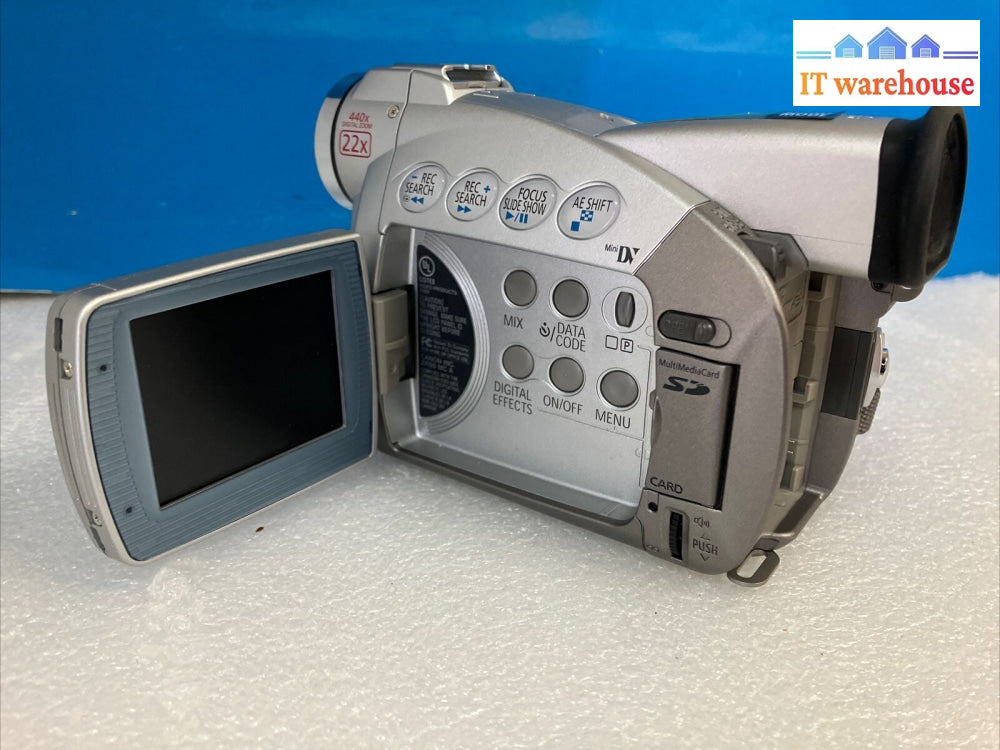 Canon Zr50 Minidv Stereo Camcorder 440X Digital Zoom 22X With Bag (No Battery) ~