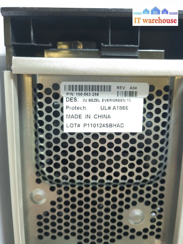 - EMC VNXe 100-563-258 2U Chassis Front Bezel Faceplate For VNXe3100 (NO KEY)