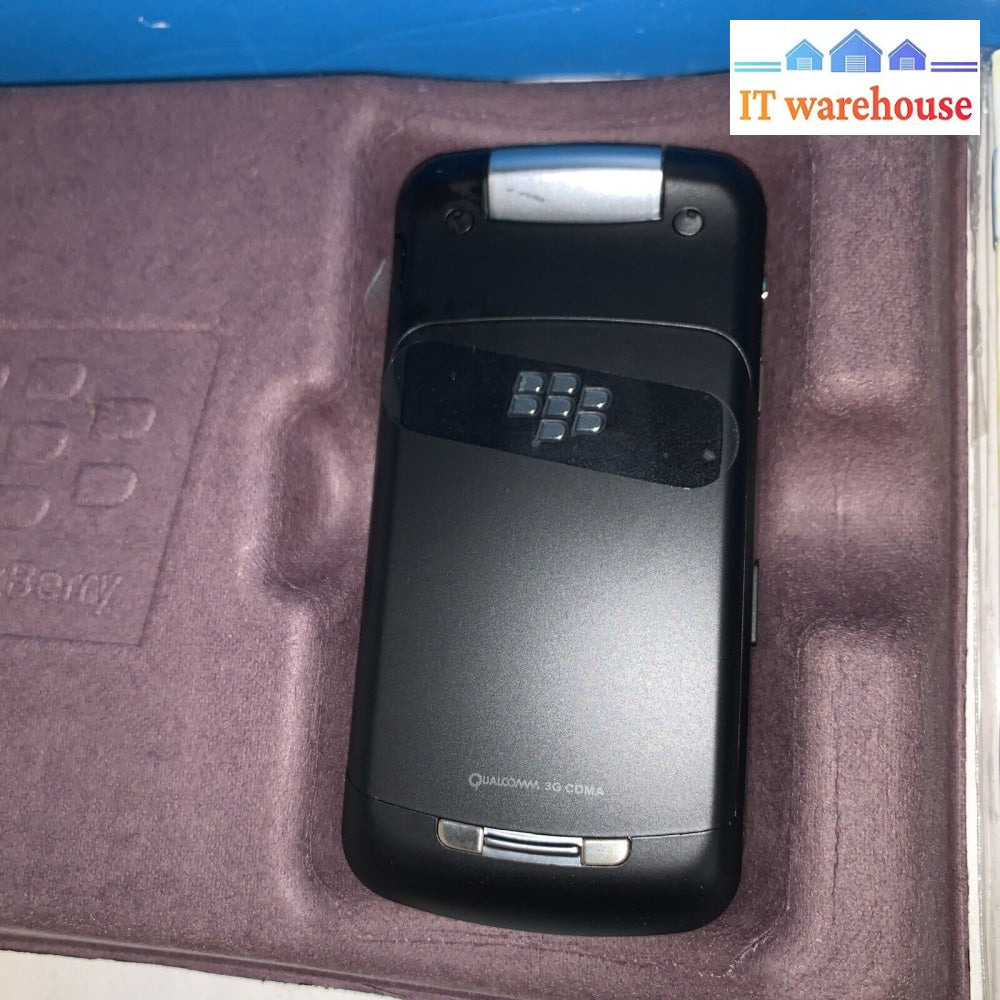 New ~ Blackberry Pearl 8230 Cell Phone (Carrier: Telus)