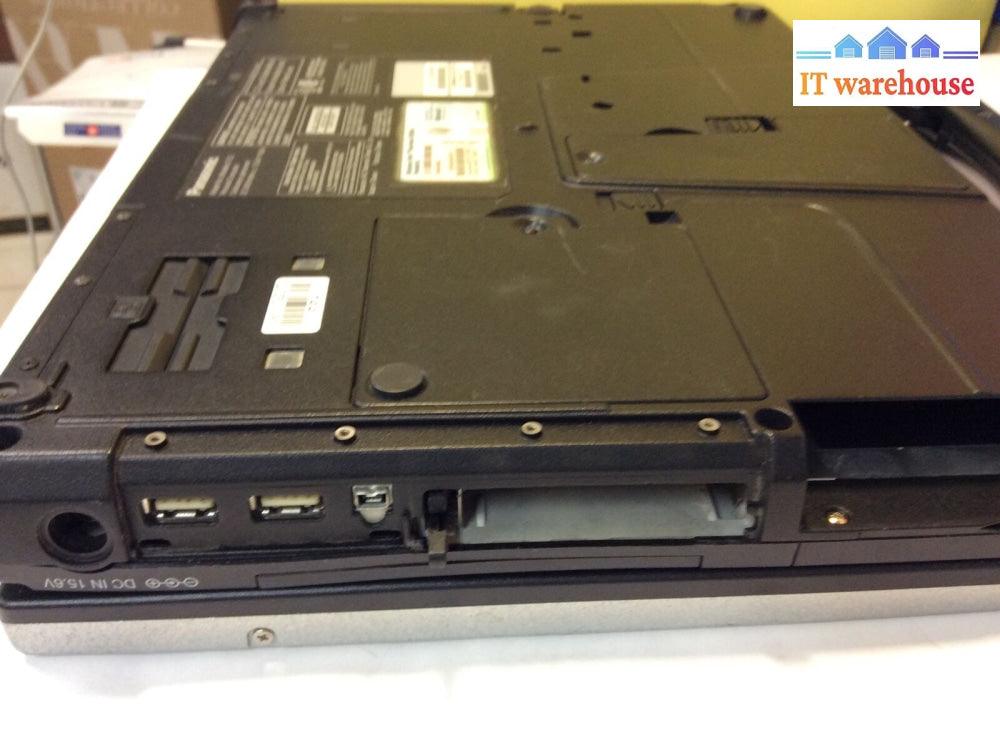 Panasonic Toughbook Cf-52 15.4’Laptop Intel C2D T7100 1.8Ghz 1Gb No Hdd Caddy