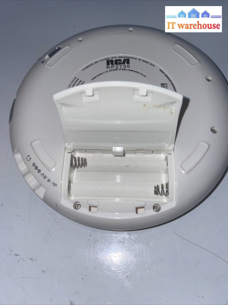 RCA RP2730 portable cd player with FM stereo radio