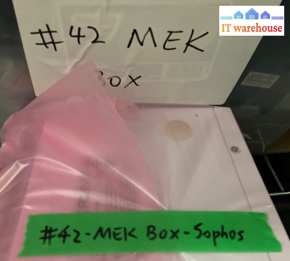 Sophos Xg 105W Vga 4-Port Network Security Appliance With Antenna & Ac Adapter ~