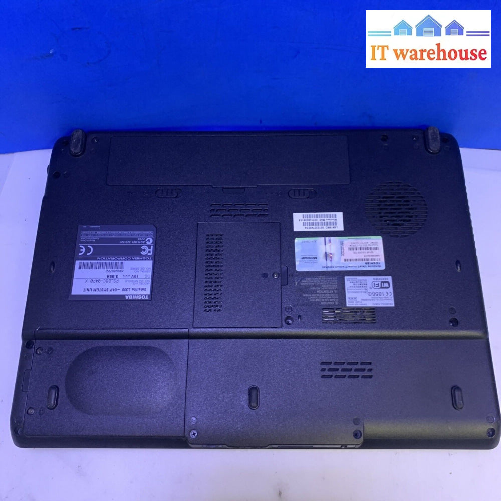 Toshiba Satellite L300D-04P 15.4” T5800 2GB RAM 160GB HDD Windows XP SP3