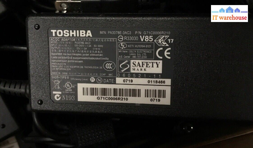 10 x Geniune Toshiba Ac adapters (15V, 4A/5A) for P4/Core Duo/Core Quad laptop