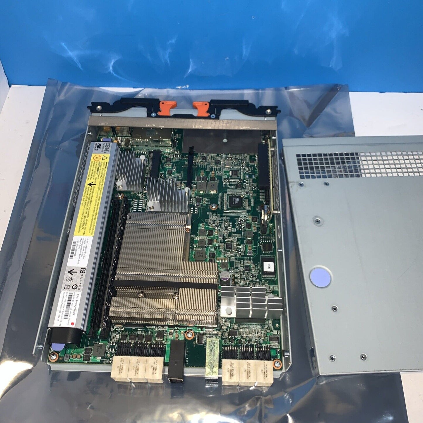 IBM Storwize V3700 Array Controller Canister Node+4Port 8G HBA