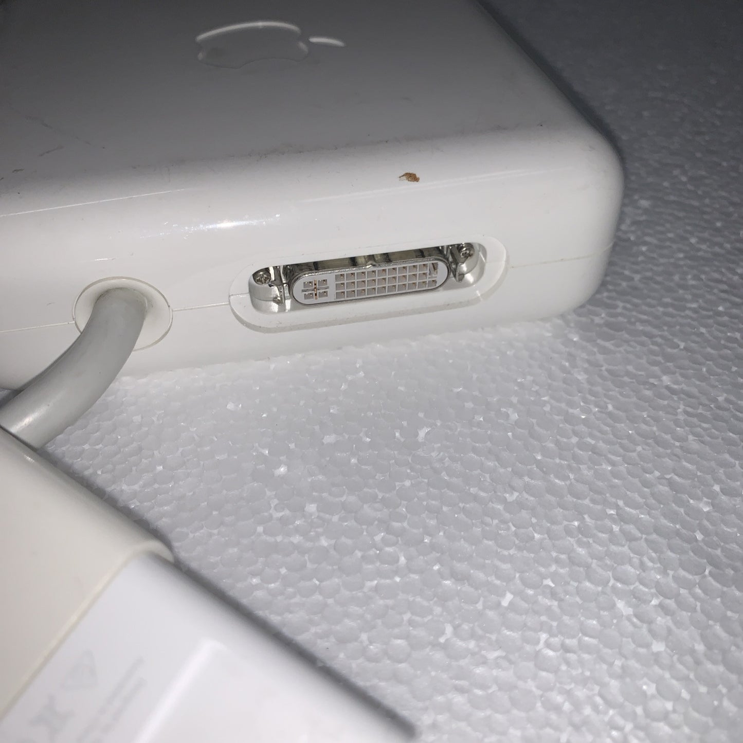APPLE A1006 DVI TO ADC ADAPTER
