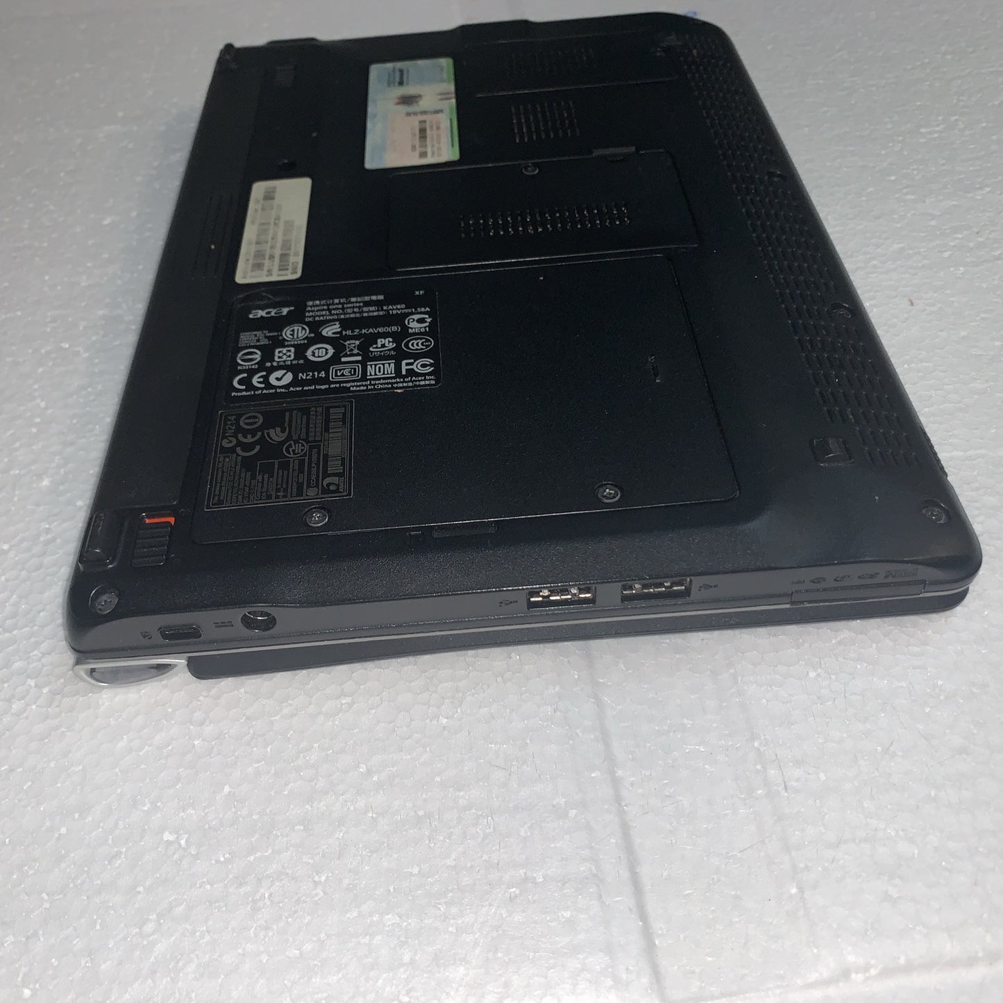 Nice ~ mini Acer notebook Aspire one Atom N270 1.60GHZ 1GB 160GB Windows XP home