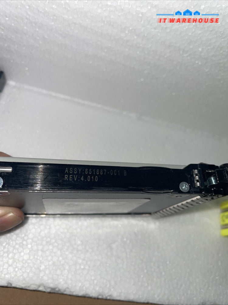 2 x HP 100GB SAS 6G 2.5'' Solid State Drive 632429-001  ( 1000 days remaining )