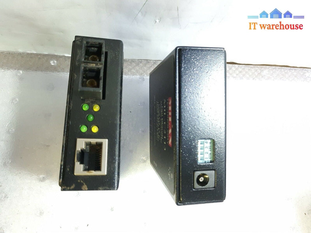 - 2x MiLAN TECHNOLOGY MIL-C2113 Ethernet Media Converter 100BASE-TX (NO AC)