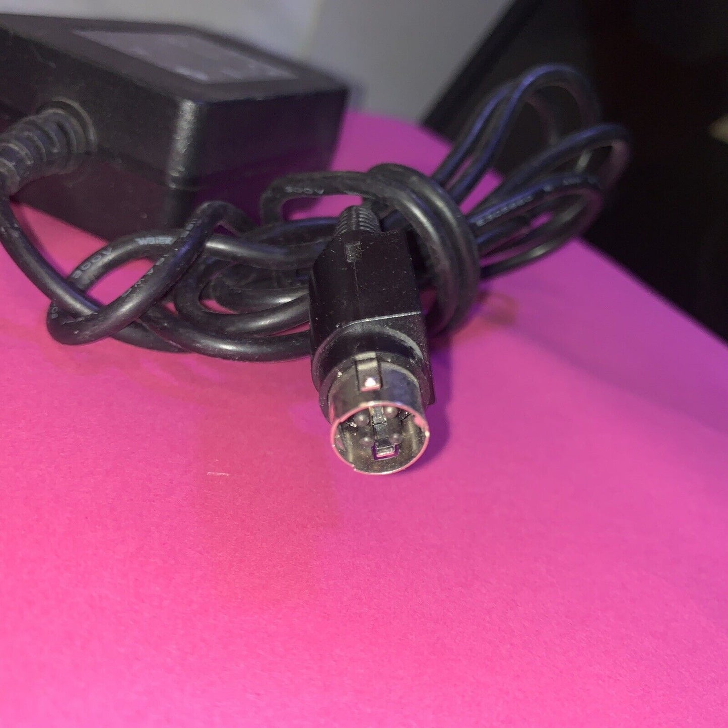Genuine Switching AC Adapter Sino-American SAL124A-1220V-6 12V 1.6A 4-pin w/Cord