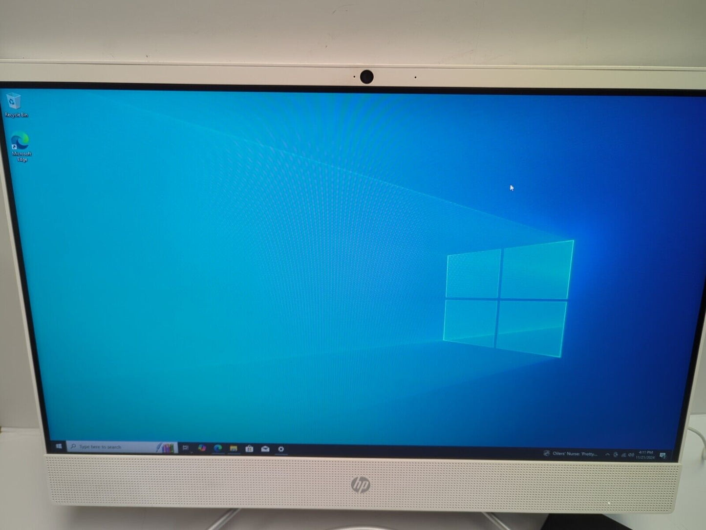 NICE HP All-in-One 22" Desktop PC  AMD A9-9425 RADEON R5/8GB / 2TB HDD/Win10-