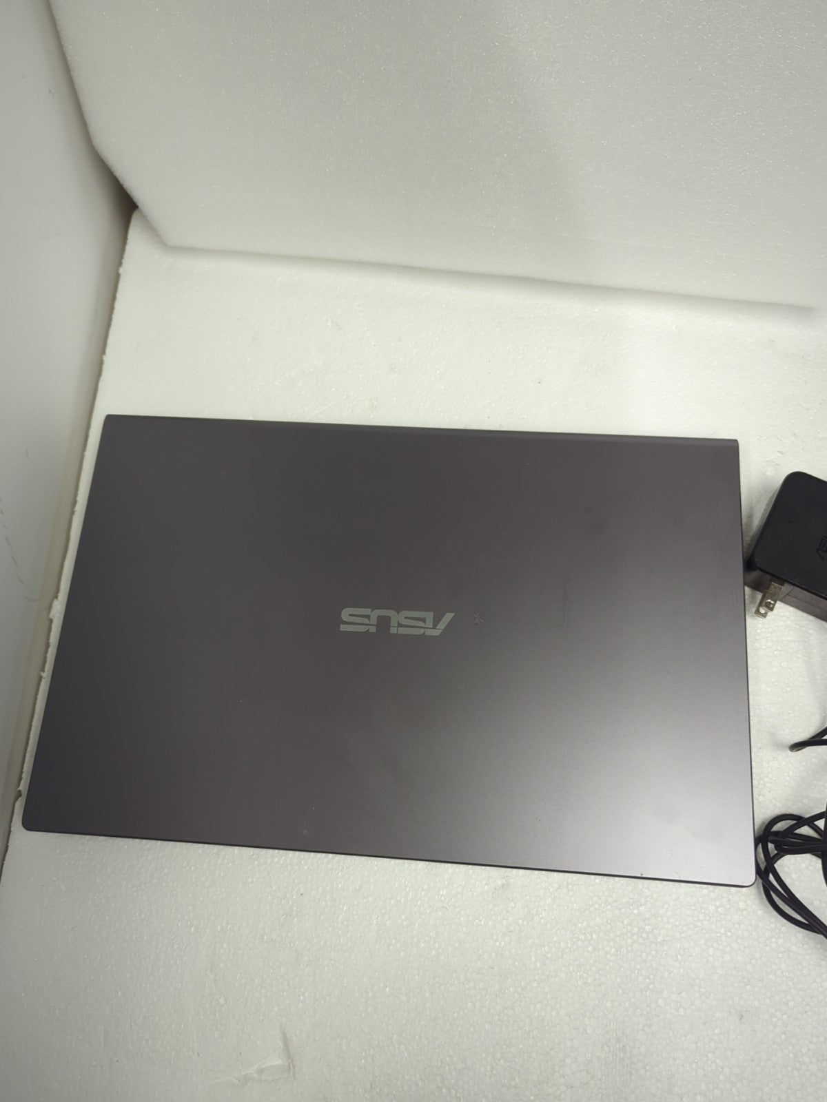 ASUS Vivobook X515J 15.6" LAPTOP  i3-1005G1 CPU/8GB Ram/256GB SSD/Win11 (*Read)-