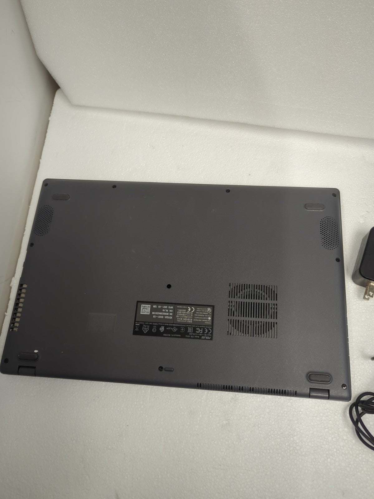 ASUS Vivobook X515J 15.6" LAPTOP  i3-1005G1 CPU/8GB Ram/256GB SSD/Win11 (*Read)-