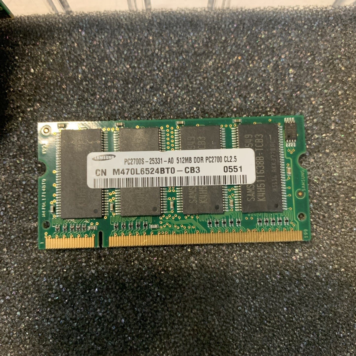 SAMSUNGPC2700S -25331-A0 512MB DDR PC270 M470L6524BT0–CB3
