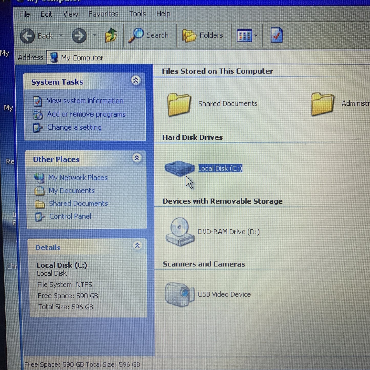 Dell Inspiron N5040 15.6" Intel i3 2.67GHZ 3GB RAM 640GB Windows XP Pro SP3