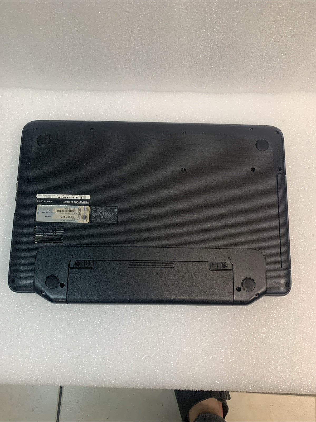 Dell Inspiron N5040 15.6" Intel i3 2.67GHZ 3GB RAM 640GB Windows XP Pro SP3