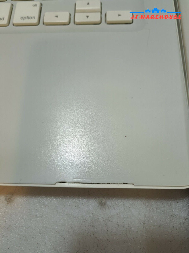 - 3x Apple A1181 MacBook 2007  W/C2D 2.4ghz /2G /160G HDD (NO AC/NO BAT)
