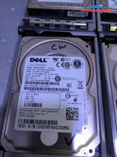 - 4x Dell 300GB SAS 10K 2.5" HDD With Caddy Tested  PGHJG /U706K /C975M