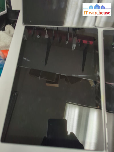 4x Microsoft SURFACE PRO 5 1796 i5-7300U/8GB (Cracked, Can't Boot , For Parts) -