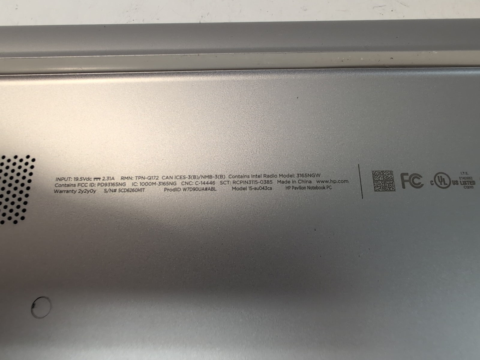 🔥(AS IS, READ) HP Pavilion 15-au043ca i7 Laptop 15.6"/ i7-6500U/NO RAM/NO SSD -